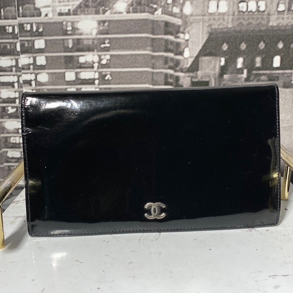 Authentic Chanel CC Patent Leather Wallet - Picture 3 of 17